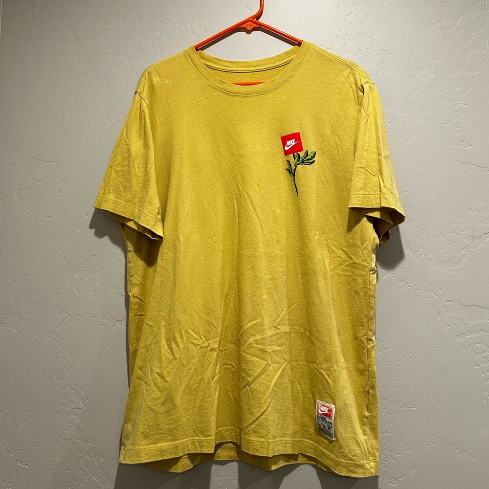 The Nike Tee - Mens short sleeve